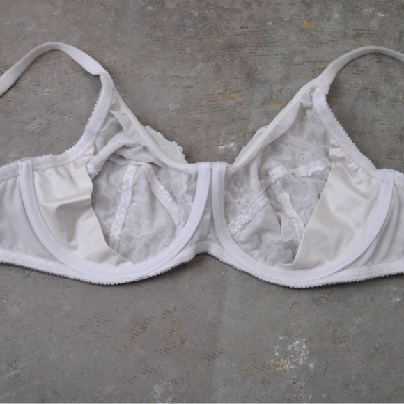 34D Wonderbra Lace Underwire, Pale Nude‎ Color - Picture 3 of 9